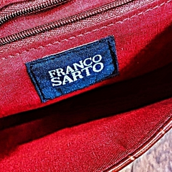 𝅺Franco Sarto Moc Croc Embossed Red Leather Women's Shoulder Bag EUC - Picture 8 of 8